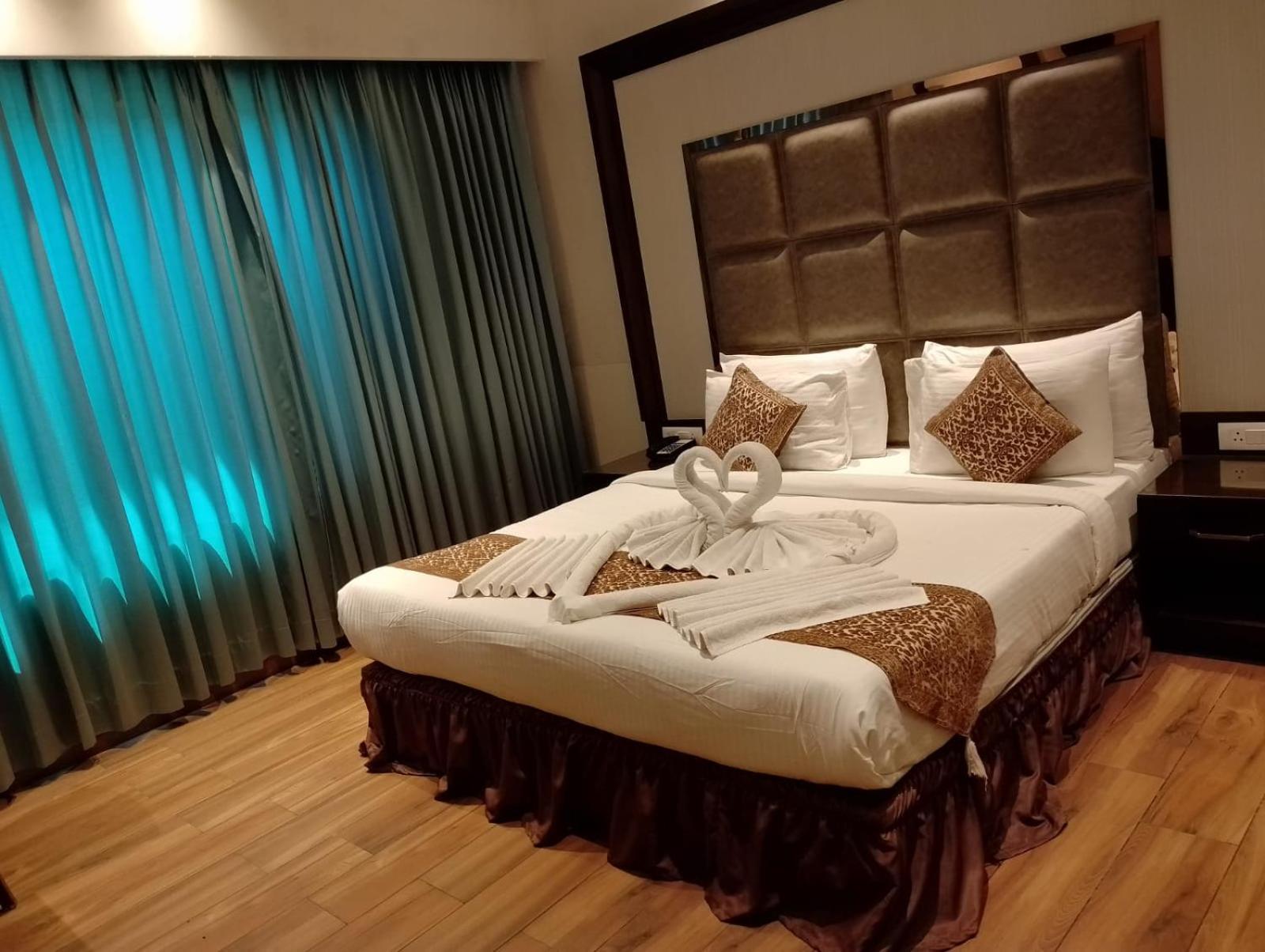 The Stella Hotel & Resort Ludhiana Exterior foto